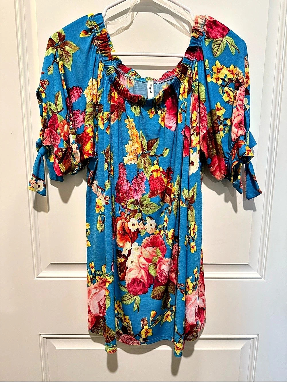 Ripopod Floral blouse in Blue & Pink Like New size Large